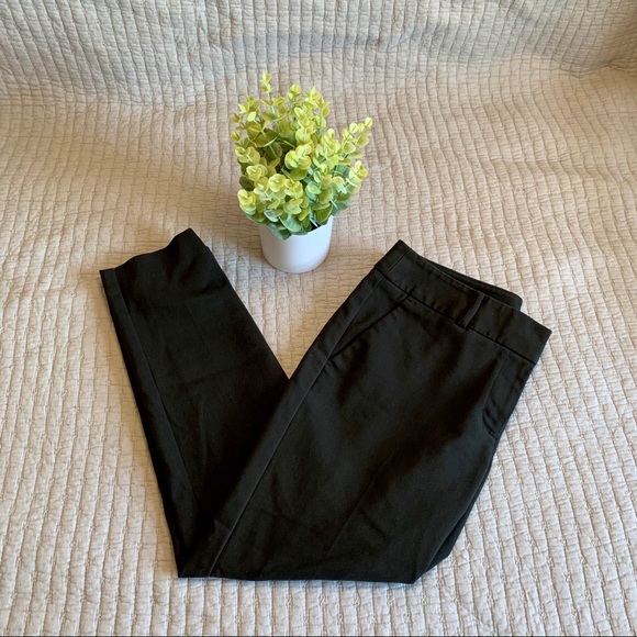 LOFT Pants - LOFT • Black Julie Skinny Pants • 6 Petite